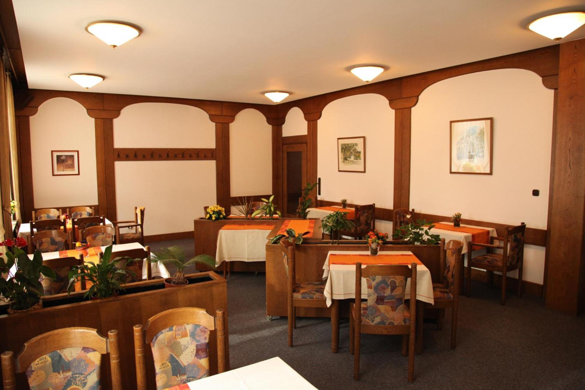 Ackfeld Hotel-Restaurant ビューレン エクステリア 写真